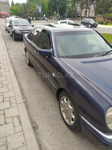 Mercedes E 240 1998, 480,000 km - 2.4 l - İsmayıllı