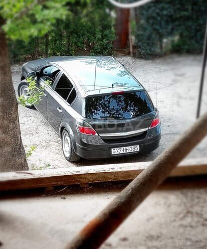 Opel Astra 2009, 300,000 km - 1.4 l - Gəncə