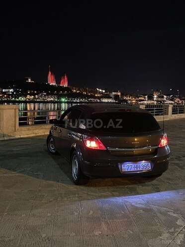 Opel Astra 2009, 300,000 km - 1.4 l - Gəncə