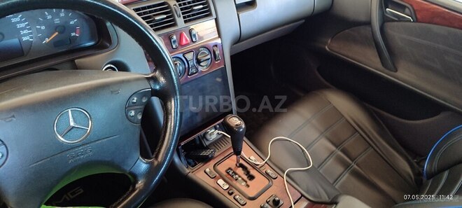 Mercedes E 220 d 2000, 545,000 km - 2.2 л - Ucar