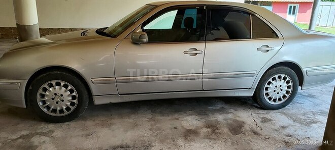 Mercedes E 220 d 2000, 545,000 km - 2.2 л - Ucar