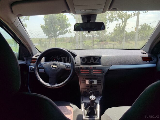 Opel Astra 2005, 258,000 km - 1.4 l - Qusar
