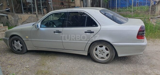 Mercedes C 220 d 1999, 195,000 km - 2.2 l - Gəncə