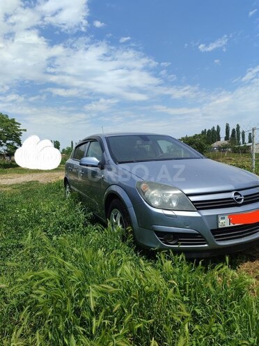 Opel Astra 2005, 258,000 km - 1.4 l - Qusar