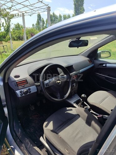 Opel Astra 2005, 258,000 km - 1.4 l - Qusar