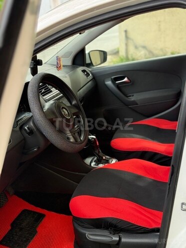 Volkswagen Polo 2011, 339,000 km - 1.4 l - Bakı