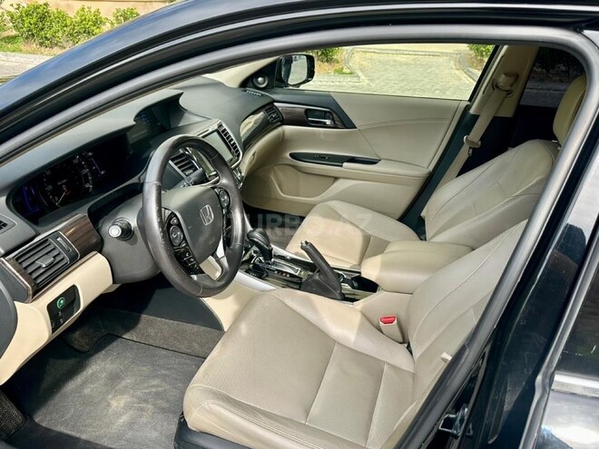 Honda Accord-9