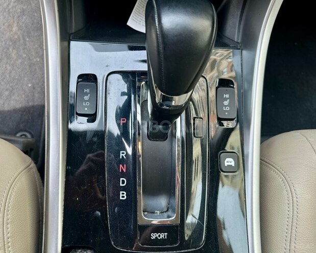 Honda Accord-13
