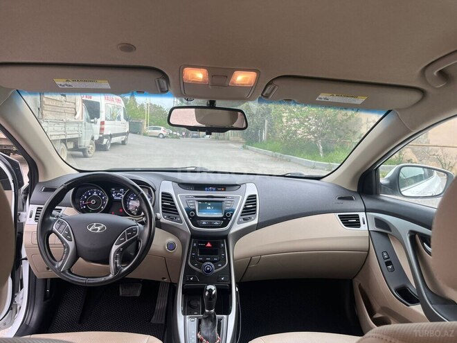 Hyundai Elantra 2015, 153,000 km - 1.8 l - Bakı
