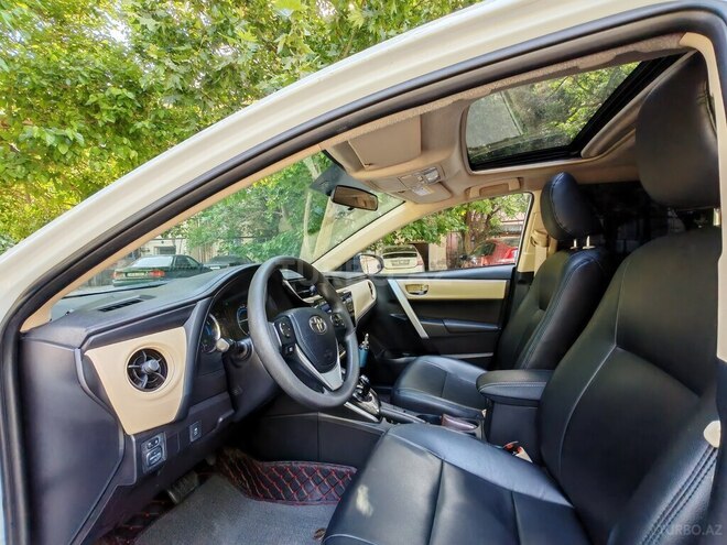 Toyota Corolla 2018, 46,000 km - 1.8 l - Bakı