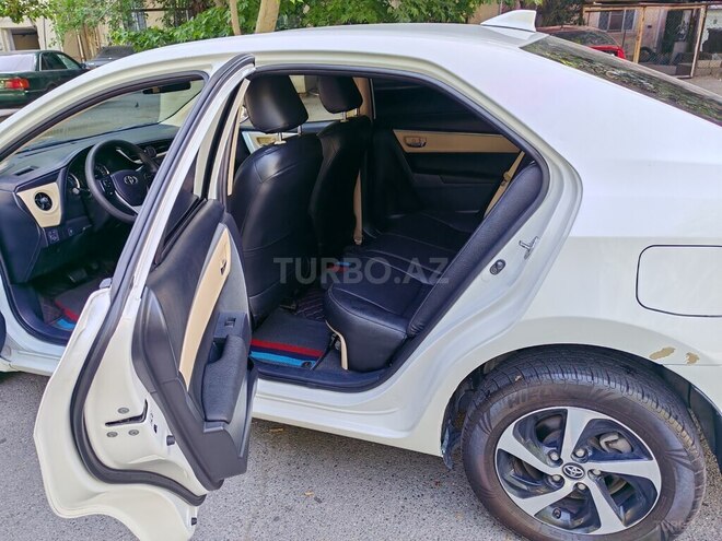 Toyota Corolla 2018, 46,000 km - 1.8 l - Bakı