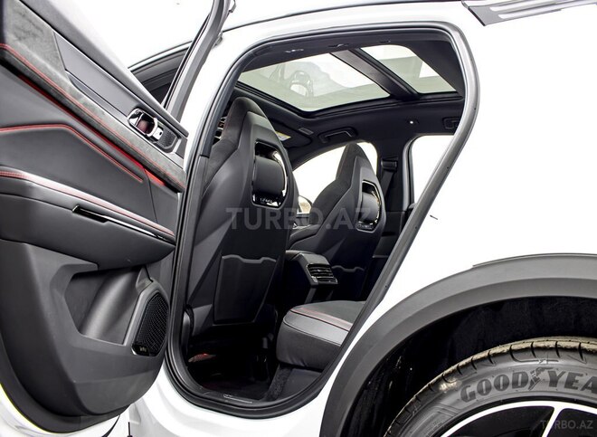 Lynk & Co 05-25