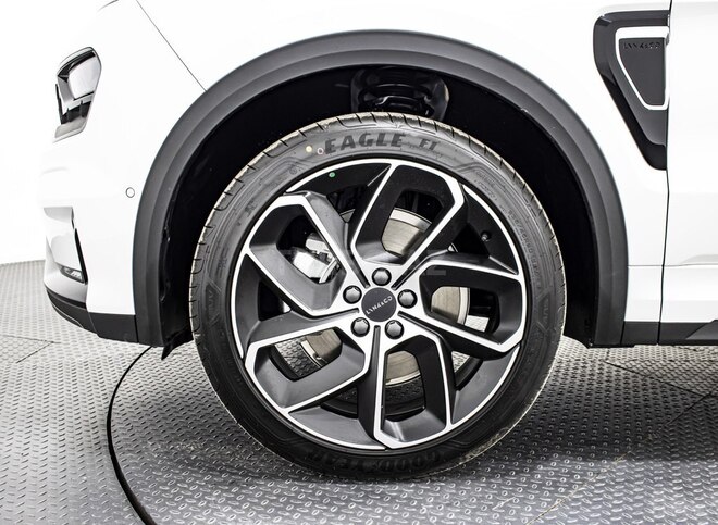 Lynk & Co 05-14