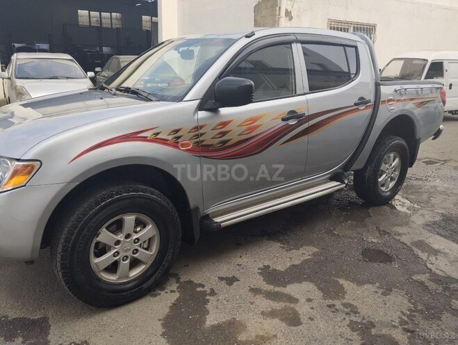 Mitsubishi L200 2007, 400,000 km - 2.5 l - Bakı