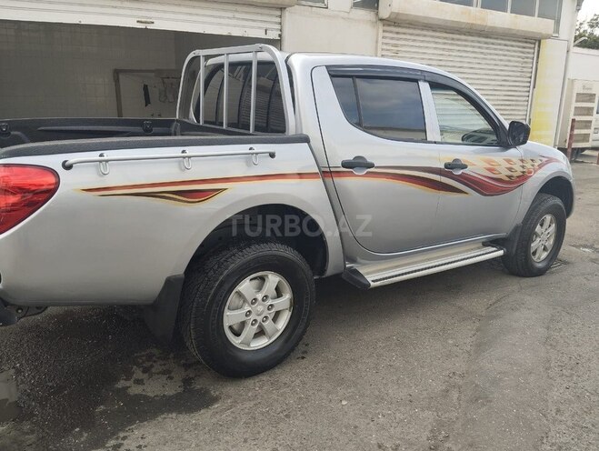 Mitsubishi L200 2007, 400,000 km - 2.5 l - Bakı