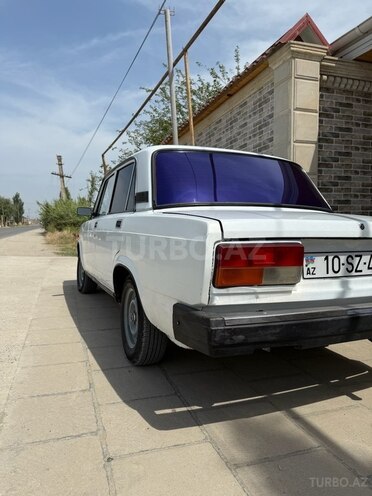 LADA (VAZ) 2107 2004, 95,000 km - 1.6 л - Salyan