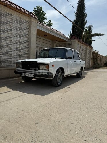 LADA (VAZ) 2107 2004, 95,000 km - 1.6 л - Salyan