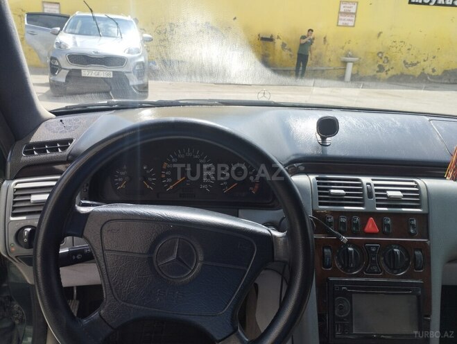 Mercedes E 230 1997, 542,340 km - 2.3 l - Bakı