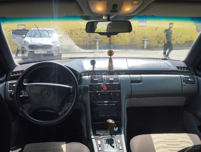 Mercedes E 230 1997, 542,340 km - 2.3 l - Bakı