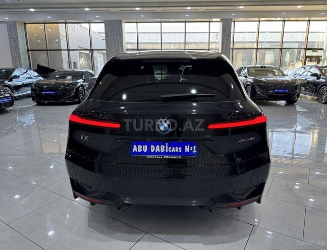 BMW iX-7