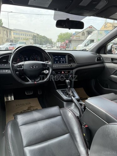 Hyundai Elantra 2016, 100,650 km - 1.6 l - Bakı