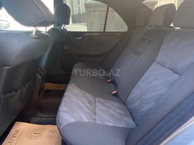 Mercedes E 270 2000, 430,000 km - 2.7 l - Bakı