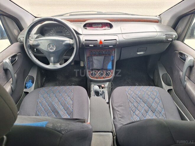 Mercedes Vaneo 2003, 350,000 km - 1.6 l - Quba