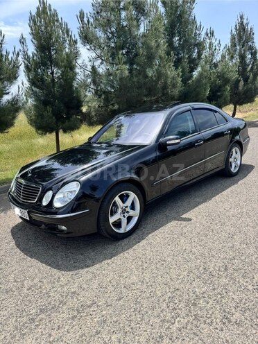 Mercedes E 220 d 2004, 385,000 km - 2.2 l - Masallı