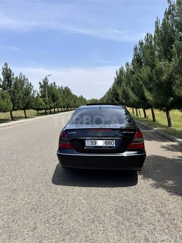 Mercedes E 220 d 2004, 385,000 km - 2.2 l - Masallı
