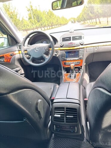 Mercedes E 220 d 2004, 385,000 km - 2.2 l - Masallı
