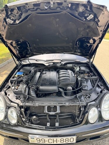 Mercedes E 220 d 2004, 385,000 km - 2.2 l - Masallı