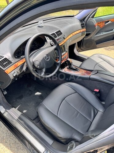 Mercedes E 220 d 2004, 385,000 km - 2.2 l - Masallı