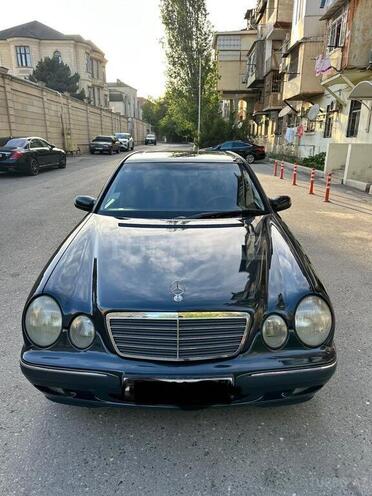 Mercedes E 240 1999, 284,000 km - 2.4 l - Bakı
