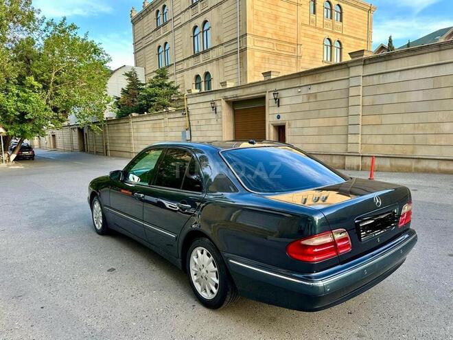 Mercedes E 240 1999, 284,000 km - 2.4 l - Bakı