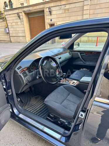 Mercedes E 240 1999, 284,000 km - 2.4 l - Bakı