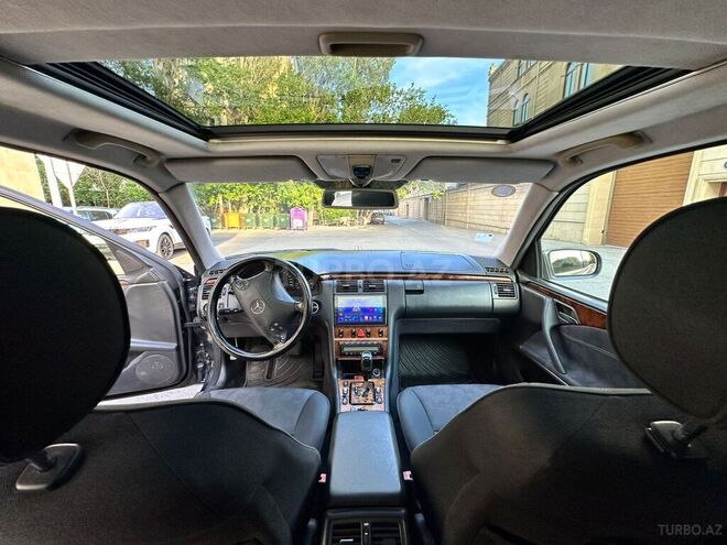 Mercedes E 240 1999, 284,000 km - 2.4 l - Bakı
