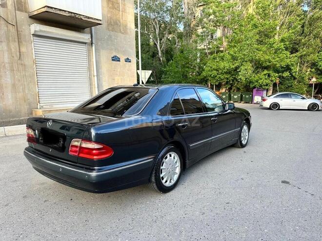 Mercedes E 240 1999, 284,000 km - 2.4 l - Bakı