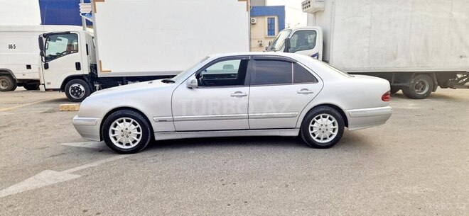 Mercedes E 270 2000, 329,500 km - 2.7 l - Bakı