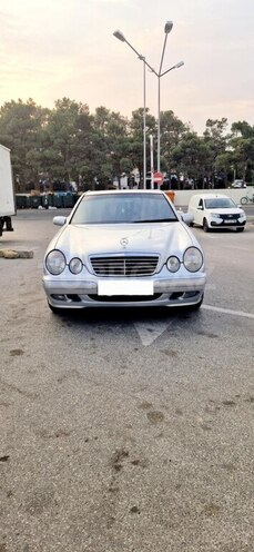 Mercedes E 270 2000, 329,500 km - 2.7 l - Bakı