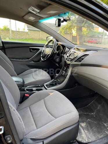 Hyundai Elantra 2014, 260,000 km - 1.8 л - Xudat