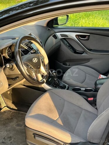 Hyundai Elantra 2014, 260,000 km - 1.8 л - Xudat