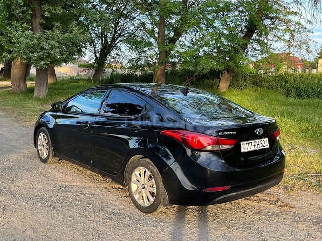 Hyundai Elantra 2014, 260,000 km - 1.8 л - Xudat