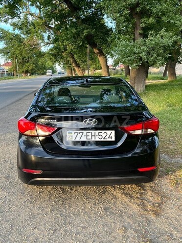 Hyundai Elantra 2014, 260,000 km - 1.8 л - Xudat