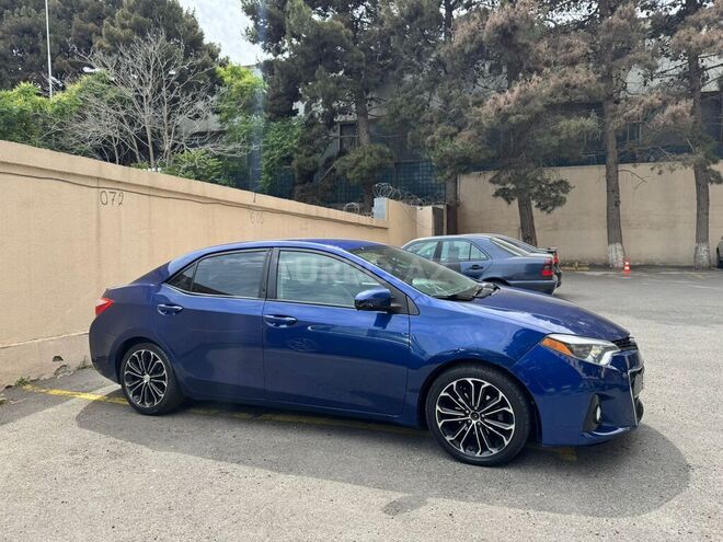 Toyota Corolla 2016, 200,307 km - 1.8 l - Bakı