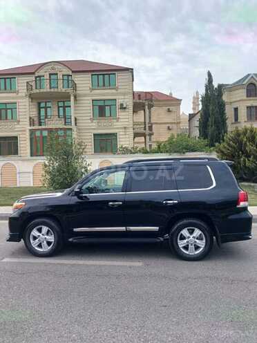 Toyota Land Cruiser-8
