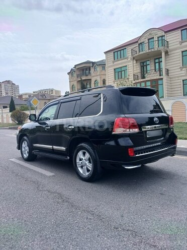 Toyota Land Cruiser-4