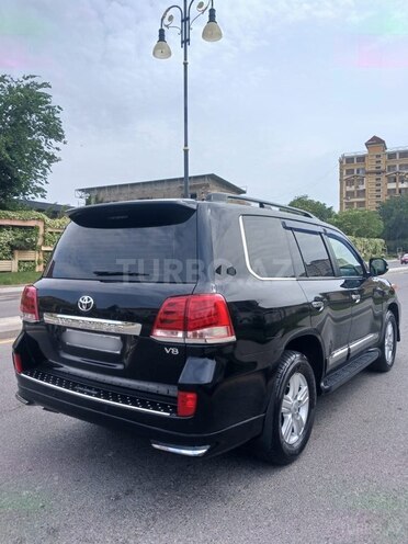 Toyota Land Cruiser-5