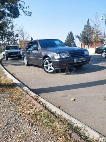 Mercedes C 180 1995, 635,000 km - 1.8 l - Gəncə