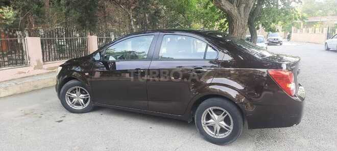 Chevrolet Aveo-13