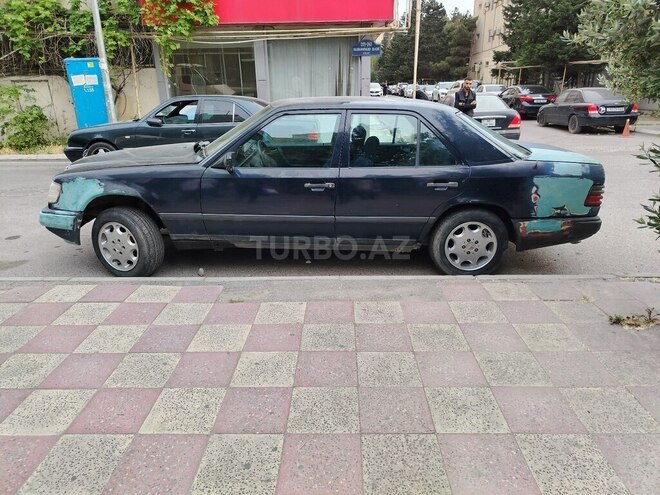 Mercedes E 200 1989, 425,000 km - 2.0 l - Bakı